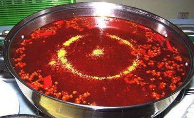 重慶火鍋底料加工廠，這樣吃火鍋，大寫的“瘦”