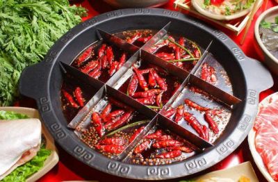 重慶火鍋店專用底料哪個火鍋底料生產(chǎn)廠家好？