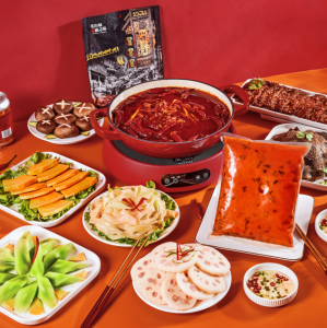 源頭廠家底料為何受火鍋店青睞？優(yōu)勢揭秘！