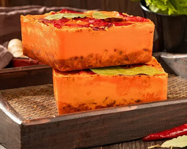 四川火鍋底料魅力何在？揭秘其獨(dú)特風(fēng)味特點(diǎn)