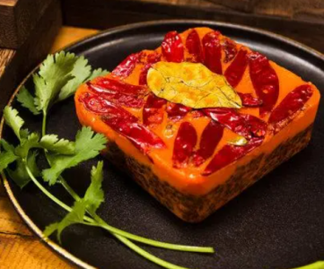直銷低價(jià)誘惑下，火鍋底料廠家如何確保地道美味不打折？