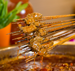 如何挑選優(yōu)質(zhì)的串串香底料批發(fā)廠家，確保美味與品質(zhì)雙贏？