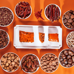 紅油在火鍋調(diào)料中為何必不可少？原因剖析